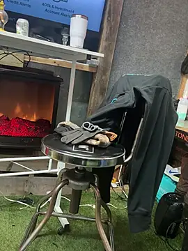 Snapshot of Polaroid_White chatting on March 3, 2025, 11:11 am Polaroid White online show from March 3, 2025, 11:11 am