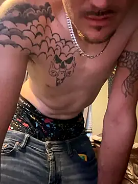 Snapshot of Polaroid_White chatting on September 14, 2025, 1:05 am Polaroid White online show from September 14, 2025, 1:05 am