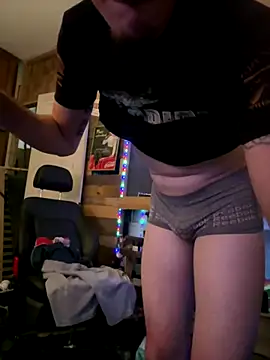 Snapshot of Polaroid_White chatting on October 1, 2025, 8:09 am Polaroid White online show from October 1, 2025, 8:09 am