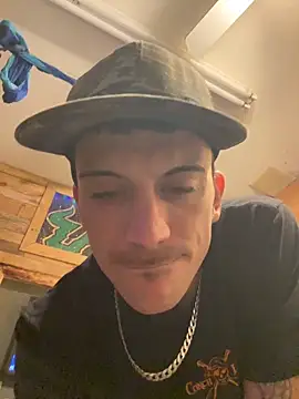 Polaroid White online show from November 22, 2025, 6:23 am