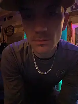 Polaroid White online show from February 5, 2026, 3:55 am