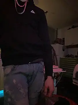 Polaroid White online show from February 5, 2026, 7:29 pm