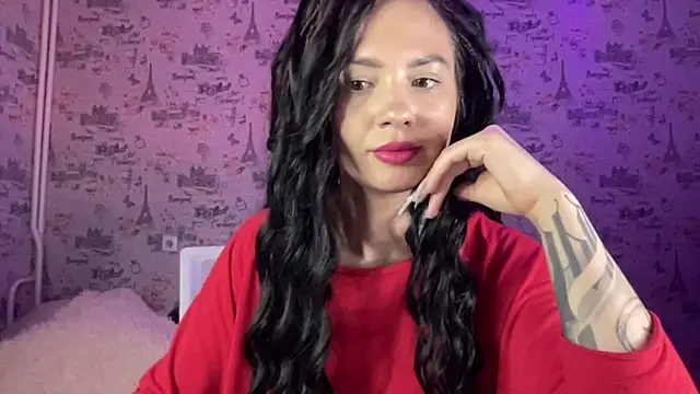 Just Scarlet  online show from September 25, 2025, 1:48 pm