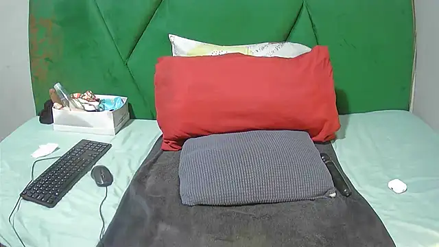 tasha97x online show from June 14, 2026, 4:47 am