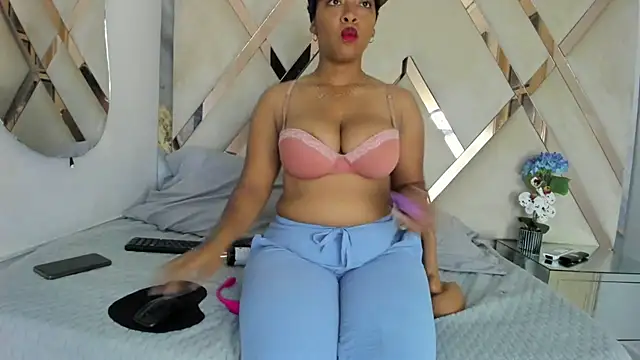 Snapshot of cataleyaxht chatting on October 3, 2025, 12:35 pm cataleyaxht online show from October 3, 2025, 12:35 pm