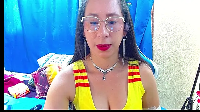 Gia leinn online show from June 23, 2026, 3:21 pm