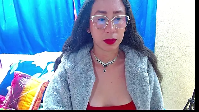 Gia leinn online show from July 24, 2026, 3:43 pm