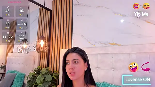 Madyson18 online show from June 24, 2026, 12:04 pm