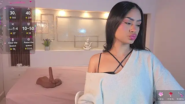 Snapshot of ChloeMoon9 chatting on September 20, 2025, 12:17 pm ChloeMoon9 online show from September 20, 2025, 12:17 pm