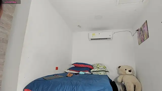 Snapshot of flor_herrera01 chatting on February 14, 2026, 8:05 pm flor herrera01 online show from February 14, 2026, 8:05 pm