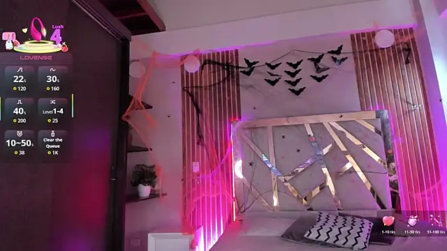 sweetviolet   online show from October 28, 2025, 12:19 pm