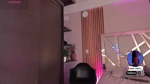 Snapshot of sweetviolet__ chatting on March 17, 2026, 12:52 pm sweetviolet online show from March 17, 2026, 12:52 pm