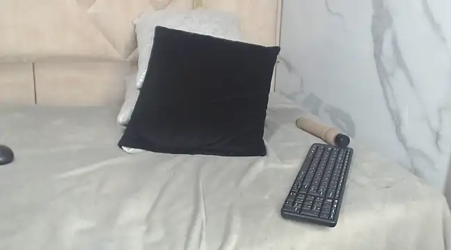 Snapshot of Kendall_6669 chatting on March 12, 2025, 4:02 pm Kendall 6669 online show from March 12, 2025, 4:02 pm