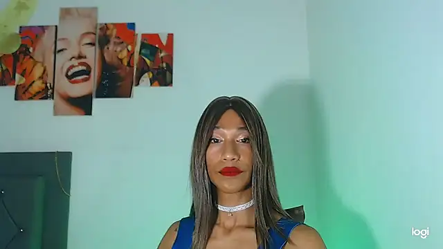 red veltet online show from December 18, 2025, 10:05 pm