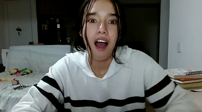  luna 777 online show from February 25, 2025, 12:47 am