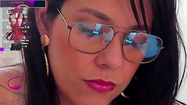 isabellarous- online show from June 13, 2026, 7:45 pm