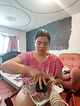 krolay16 online show from September 28, 2025, 8:36 pm