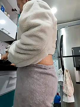 krolay16 online show from October 1, 2025, 6:36 pm