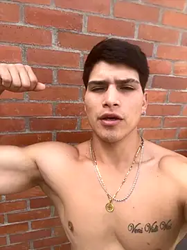 Snapshot of MaxxxSteil chatting on October 17, 2025, 1:57 pm MaxxxSteil online show from October 17, 2025, 1:57 pm