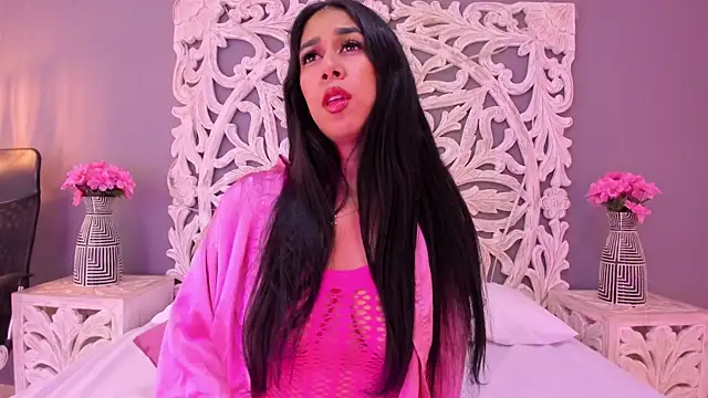 AnnieGibbyns online show from July 8, 2026, 8:46 pm
