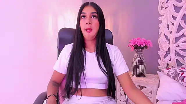 AnnieGibbyns online show from July 9, 2026, 8:24 pm