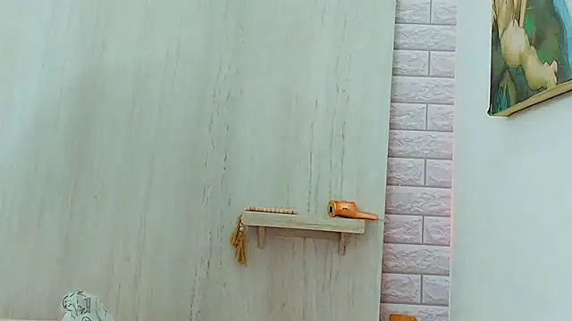 ZaraRousse online show from February 5, 2026, 3:22 am