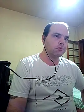 Snapshot of Jovissoares7ye chatting on April 27, 2026, 2:31 am Jovissoares7ye online show from April 27, 2026, 2:31 am