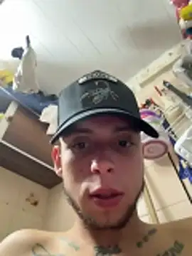 Snapshot of Cristopher1112 chatting on February 16, 2026, 7:04 am Cristopher1112 online show from February 16, 2026, 7:04 am