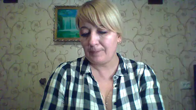 ArielXLoveresss online show from March 8, 2025, 6:37 pm