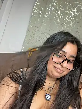 virginbrunette99 online show from June 29, 2026, 7:25 am