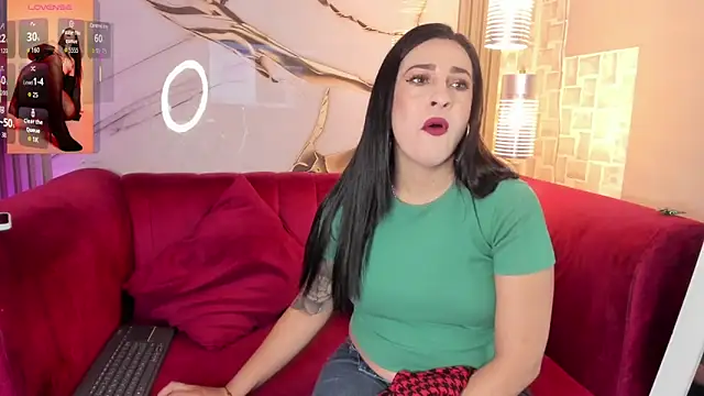 Bella williamss  online show from November 11, 2025, 7:47 pm