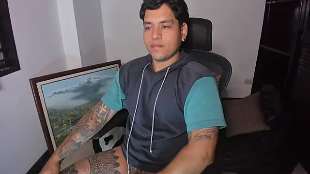 Snapshot of maxflurry_ chatting on September 12, 2025, 9:42 am maxflurry  online show from September 12, 2025, 9:42 am
