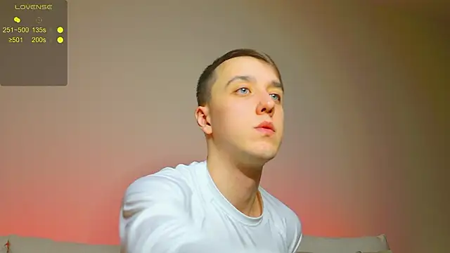 Snapshot of your_super_hero chatting on February 8, 2026, 7:39 pm your super hero online show from February 8, 2026, 7:39 pm