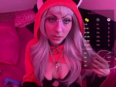 ChrryFoxx online show from May 15, 2026, 11:06 am
