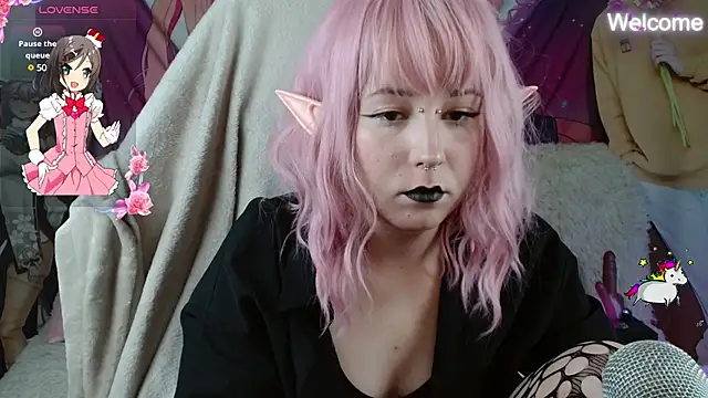 Minniequeen online show from March 20, 2025, 5:35 am
