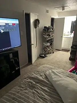 Snapshot of Nicknick251 chatting on March 28, 2026, 9:42 am Nicknick251 online show from March 28, 2026, 9:42 am