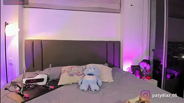 Snapshot of MiiaParker6972 chatting on October 5, 2025, 12:09 am MiiaParker6972 online show from October 5, 2025, 12:09 am