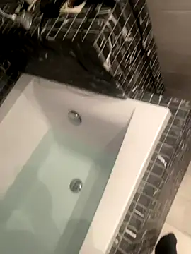 Snapshot of gryzoon chatting on October 23, 2025, 2:00 am gryzoon online show from October 23, 2025, 2:00 am