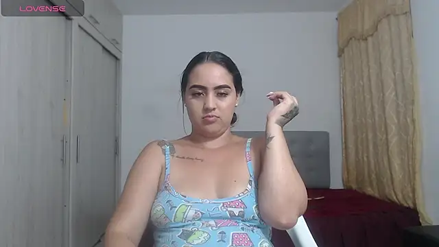 Snapshot of Anthonela_Queen chatting on October 7, 2025, 12:30 am Anthonela Queen online show from October 7, 2025, 12:30 am