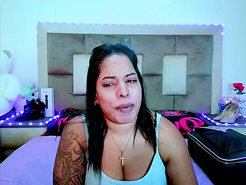 indiantopaz694u online show from June 26, 2026, 4:39 am