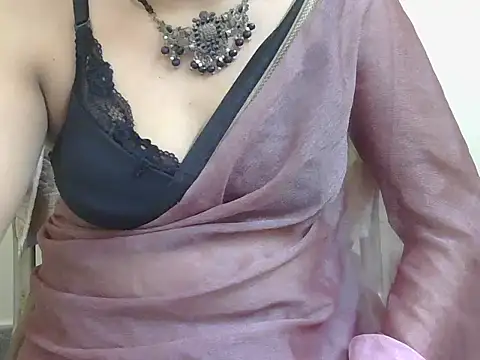 Lovely Manvi online show from October 2, 2025, 12:01 pm