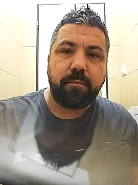 Alexander18edd online show from December 1, 2025, 12:21 pm