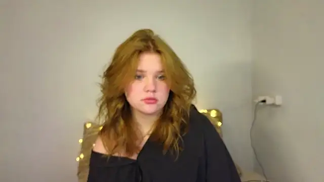 LaseyMoon online show from February 7, 2026, 3:27 pm