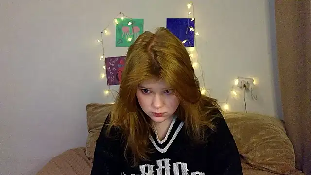 LaseyMoon online show from March 12, 2026, 4:29 am