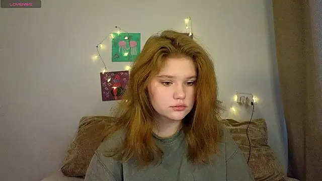 LaseyMoon online show from March 18, 2026, 1:53 am