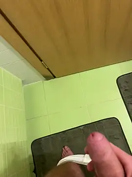 Snapshot of Dalekyi chatting on April 28, 2026, 10:26 pm Dalekyi online show from April 28, 2026, 10:26 pm