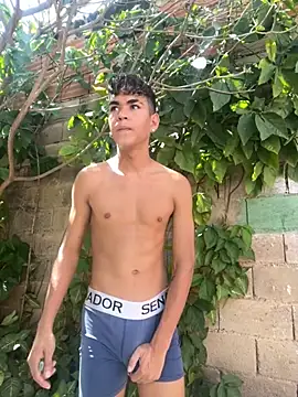 twinks 28 online show from November 18, 2025, 3:16 pm