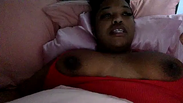 Snapshot of bronxminx chatting on February 25, 2025, 3:49 pm bronxminx online show from February 25, 2025, 3:49 pm