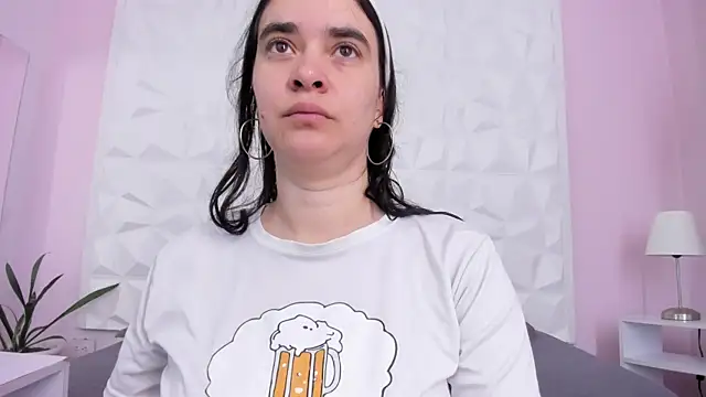 Valeriagomez  online show from September 11, 2025, 12:05 pm