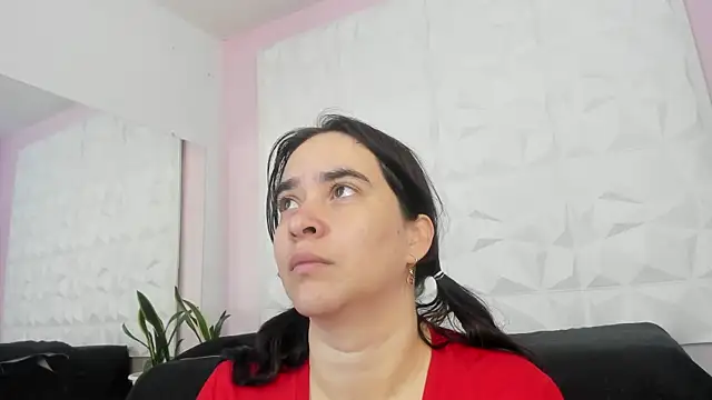 Valeriagomez  online show from October 19, 2025, 12:06 pm